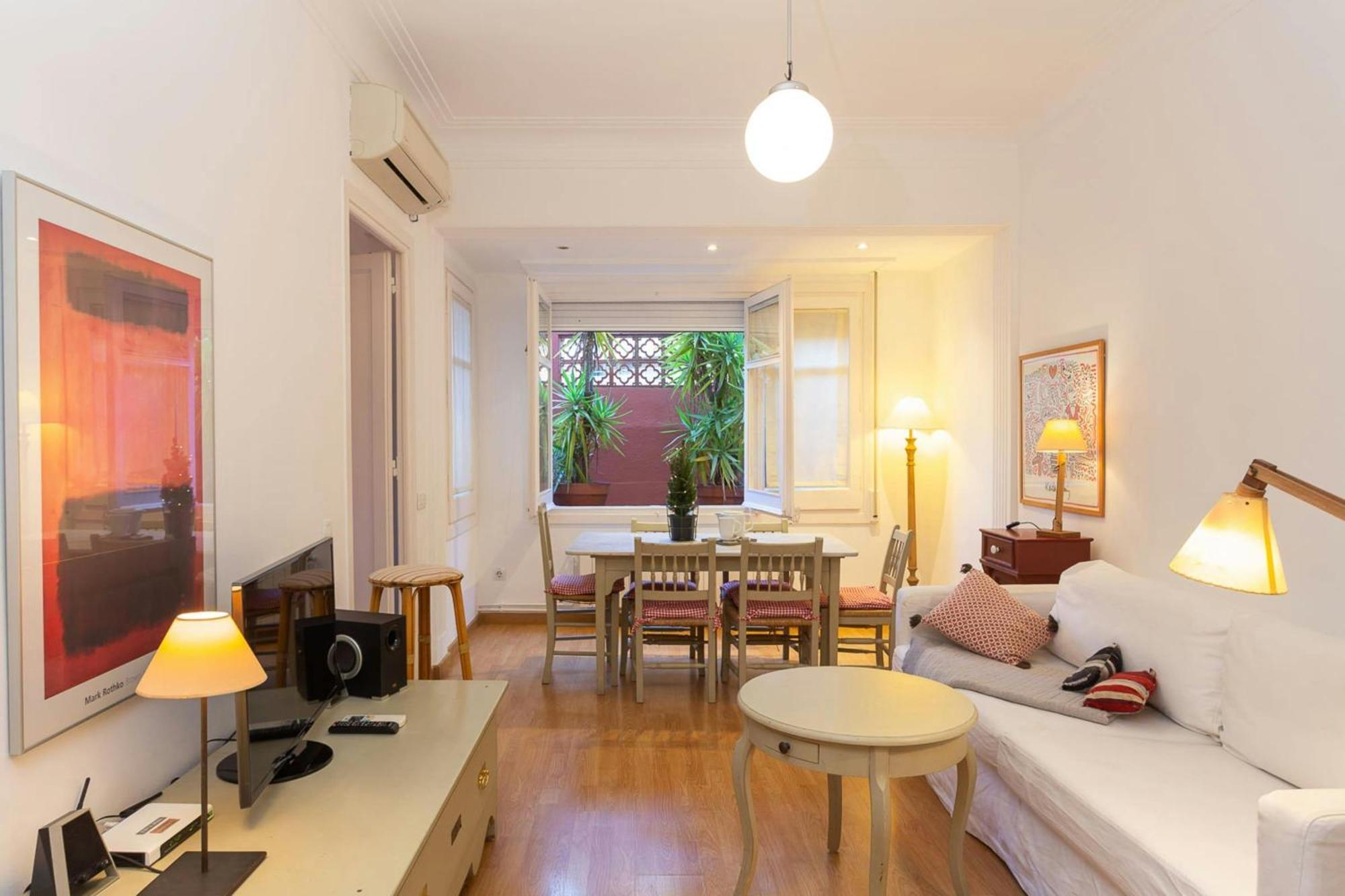 Fantastic Apartment Near Placa Francesc Macia In L'Eixample Esquerra Barcelona Buitenkant foto